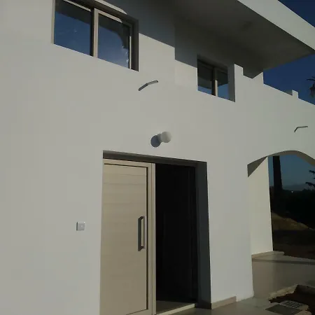 Palm Tree Apts Apartman
