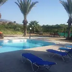 Apartment Palm Tree Apts *
