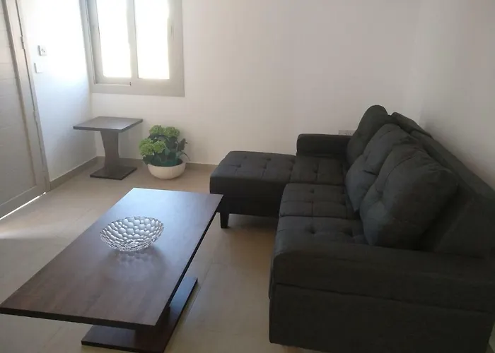 Palm Tree Apts Apartmán *