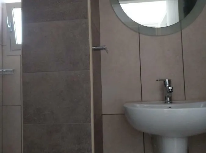 Palm Tree Apts Argaka